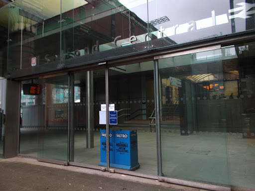Salford Central railway station - Thumbnail