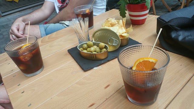 La Malabarista Vermuteria