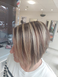 Photo n°12 de Aphrodite Coiffure à Les Montils (Salon de coiffure)