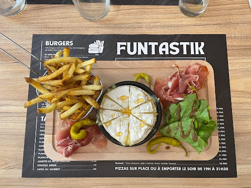 Photo 3 - Funtastik