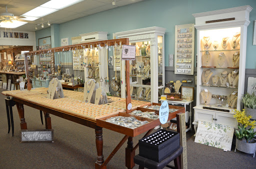 Rustic River Finds, Inc. - Thumbnail