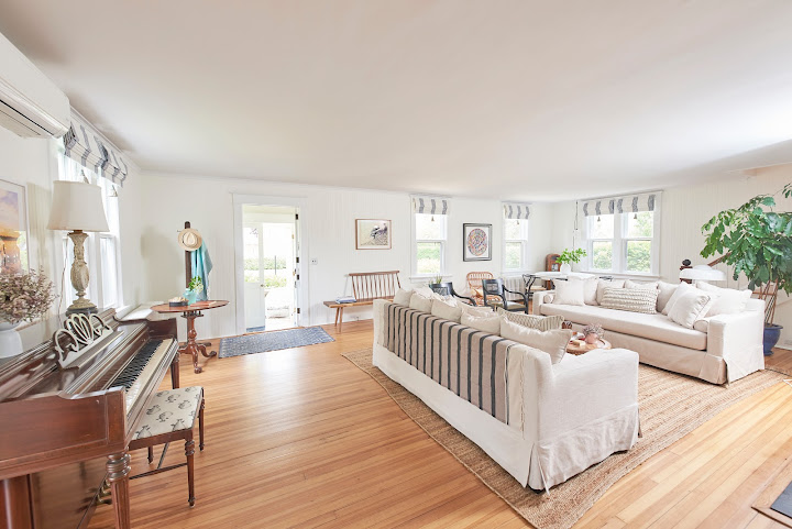 Bellport Inn by null