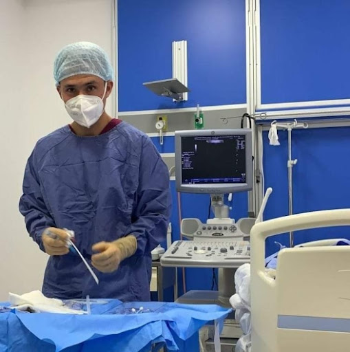 Dr. Carlos Alberto Carranza de la Torre, Nefrólogo - Thumbnail