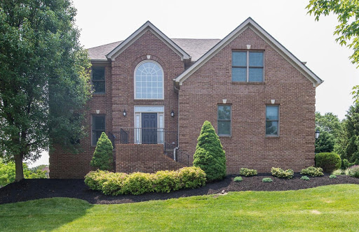 Michelle Blackburn REALTOR - RE/MAX Creative Realty - Thumbnail