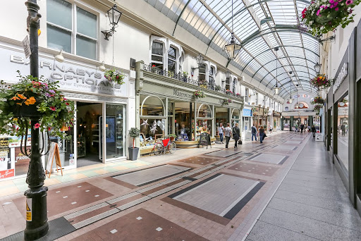 TreatMyWrinkles Bournemouth - Botulinum & Dermal Filler Experts