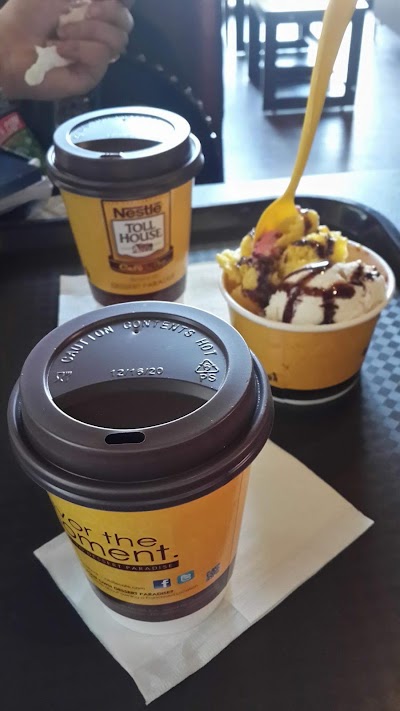Photos of Nestle Toll House caf&eacute; by chip