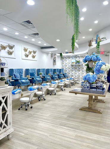 The Nail Garden Pines interior view