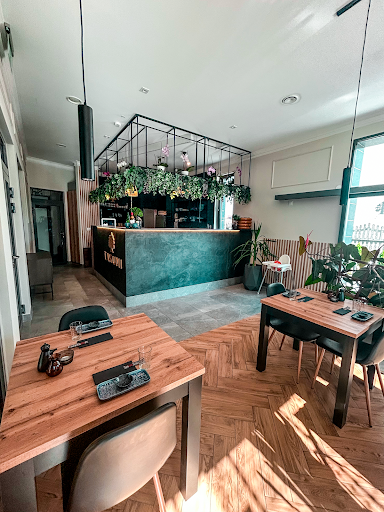 Takumi Sushi & Sticks