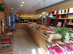 Photo n°3 de Maison Josserand à Le Bourg-d'Oisans (Pâtisserie)