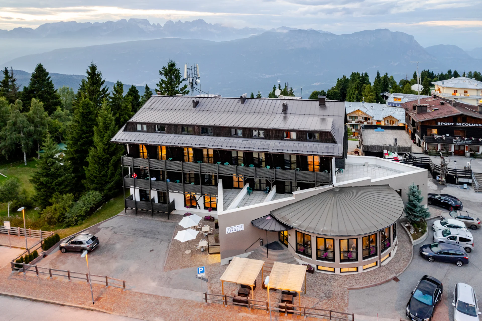 Dolomiti Chalet - Hotel