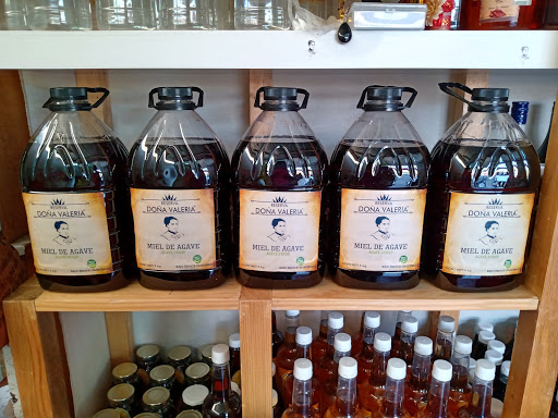 RESERVA DOÑA VALERIA miel de agave y licores