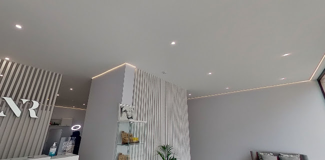 Edificio Rocha Prime, R. Eng. Francisco Bívar C Loja 8, 8500-809 Portimão