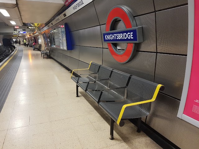 Knightsbridge Station
