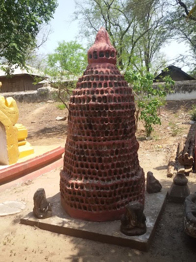 Photos of Thone Pan Hla Pagoda