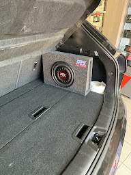 Photo n°24 de Top Auto Radio à Villemomble (Prestataire spécialisé dans les vitres teintées)