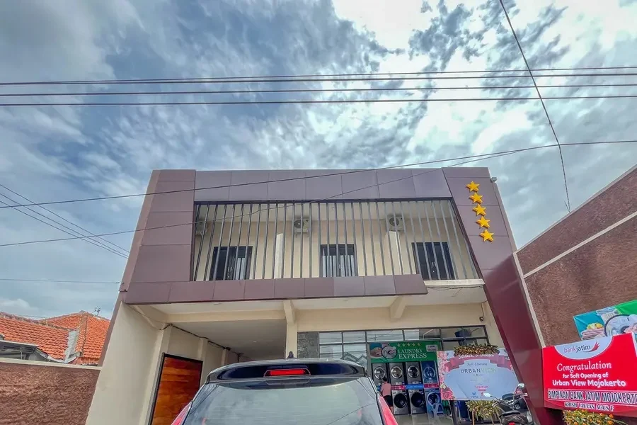 Urbanview near Sunrise Mall Mojokerto