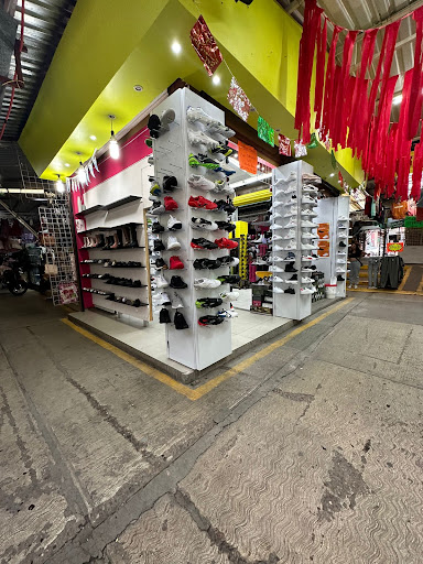 Zapaterías Pura Moda