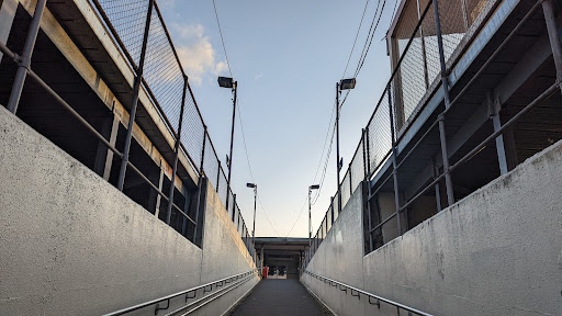 Holmesglen - Visual