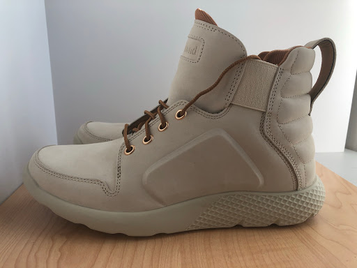 YeezyShoes.com - Thumbnail