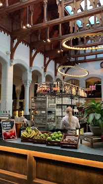 Post-Plaza Hotel & Grand Café by null