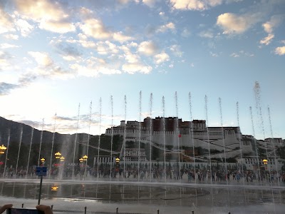 Photos of Tibet Peaceful Liberation Monument