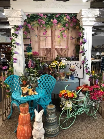 Peacock Junction Antique Mall - Thumbnail