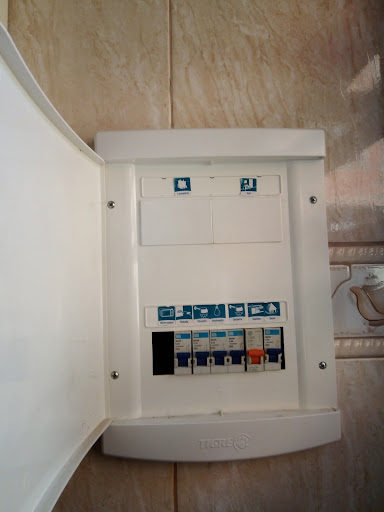 Eletricista Edmilson Luiz