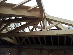 Photo n°2 de JOSEPH Charpente Couverture Menuiserie Isolation à La Chapelle-de-Guinchay (Couvreur)