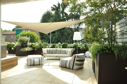 B+ Outdoor - Visual