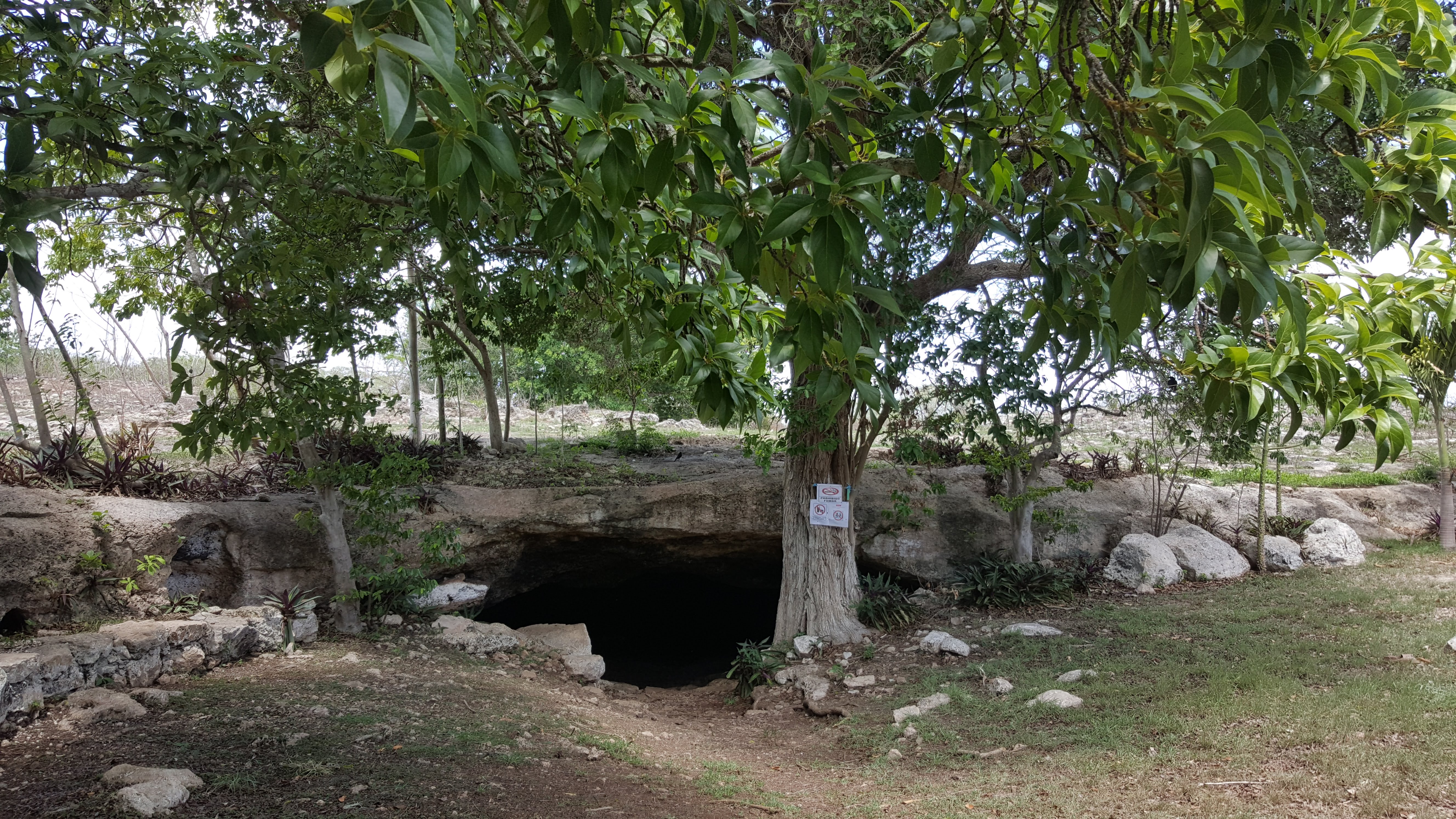 Grutas Tzabnah