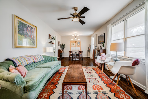 The Jarrett Martin Group - Corcoran Classic Living - Thumbnail