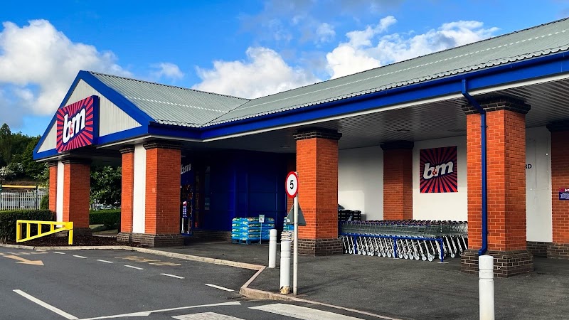 B&M Store photo 3