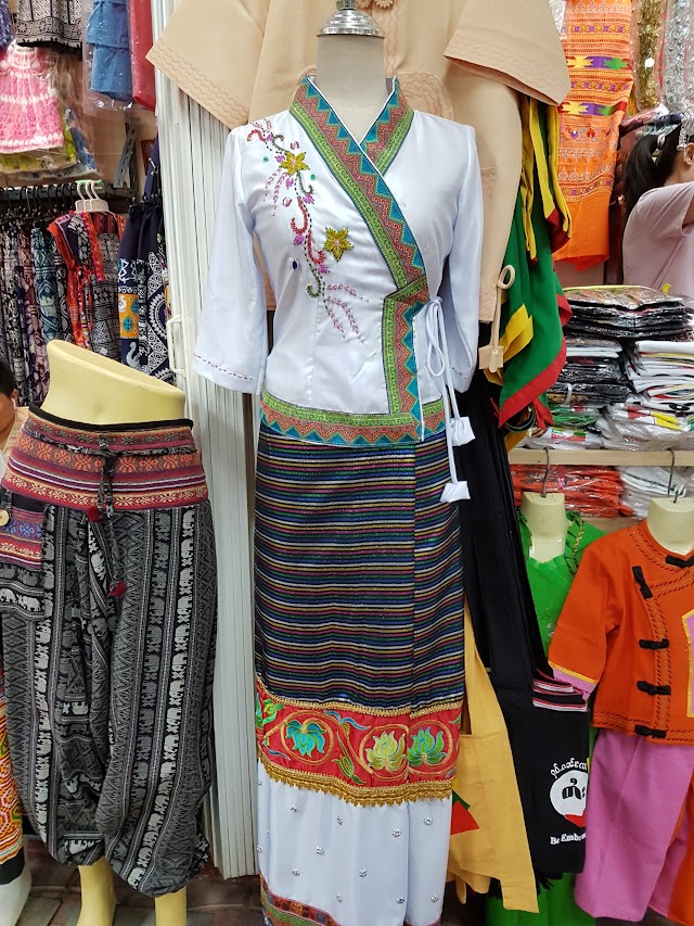 Warorot Market