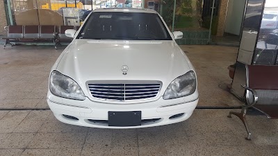 Photos of Al Basrah Car Showrooms