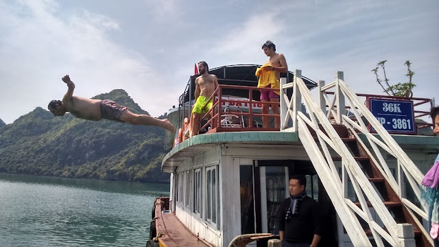 Cat Ba Green Trail Travel