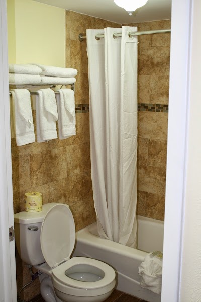 Photos of Fairway Inn