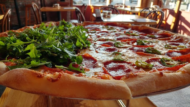 Gracie's, New York-style thin crust pizza
