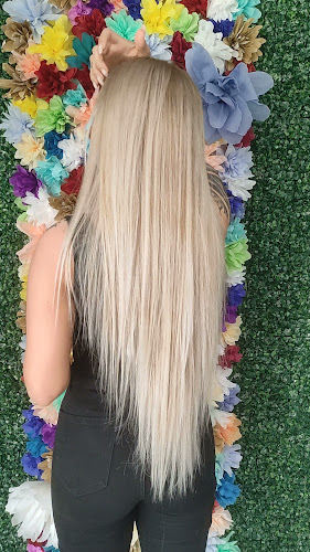 https://instagram.com/sofia.cunha_studio?igshid=YmMyMTA2M2Y=