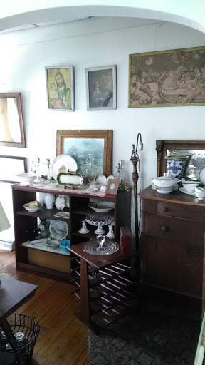Avonbrook Antiques - Thumbnail
