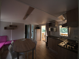 Photo n°77 de Logis de L'Oumois:Gîtes,Camping,Chalets,Mobil-Homes proche Puy du Fou, au bord de l'eau, Maine-et-Loire, Pays de la Loire à Maulévrier (Gîte)