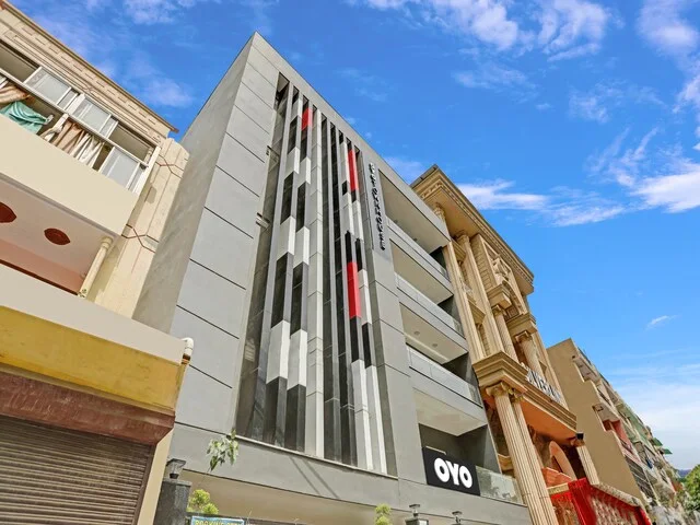 OYO Townhouse 813209 Hotel Elegance Inn