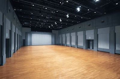 スパイラルホール