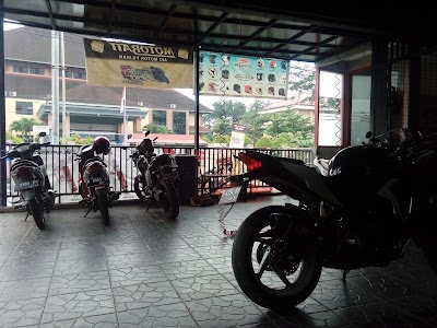 Photos of Optimax Motoworld