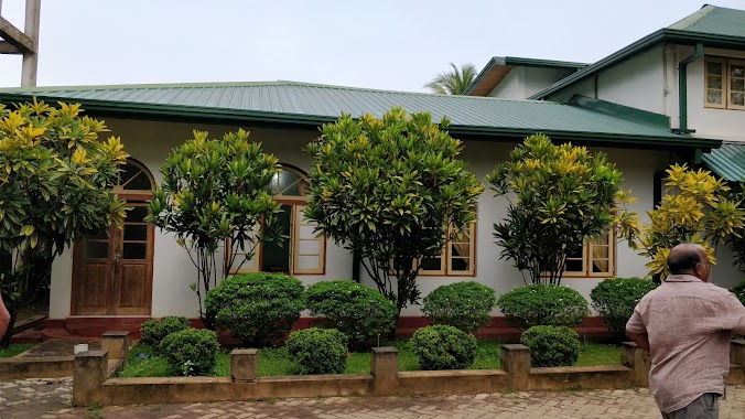 MC Circuit Bungalow, Author: Venuja Kasun