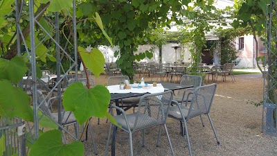 Photos of ELBKLAUSE Niederlommatzsch "Restaurant-Hotel-Schifffahrt"
