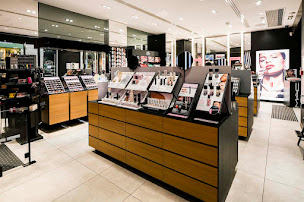 Photo n°21 de MAC Cosmetics à Bordeaux (Parfumerie)