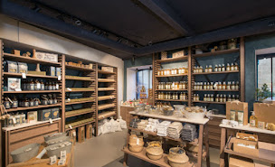 Photo n°31 de Boutique Marius Fabre - Savon de Marseille - Salon de Provence, Centre ville à Salon-de-Provence (Magasin de cosmétiques)