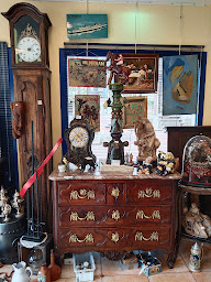 Photo n°18 de Brocante Normande - Débarras, Vente & Achat d'antiquités à Dives-sur-Mer (Magasin d'antiquités)