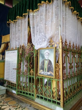 Makam Syekh Jamaluddin Al-Banjari (Tuan Guru Surgi Mufti), Author: Nunung Rita