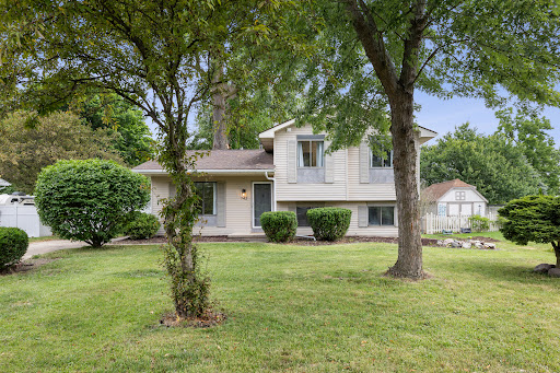 Amanda Rechsteiner - River's Edge Realty, KW Living